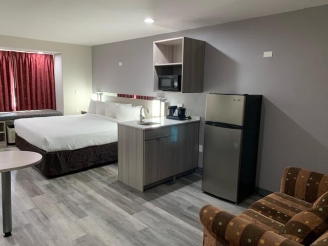 Microtel Inn And Suites Clarksville Exterior photo